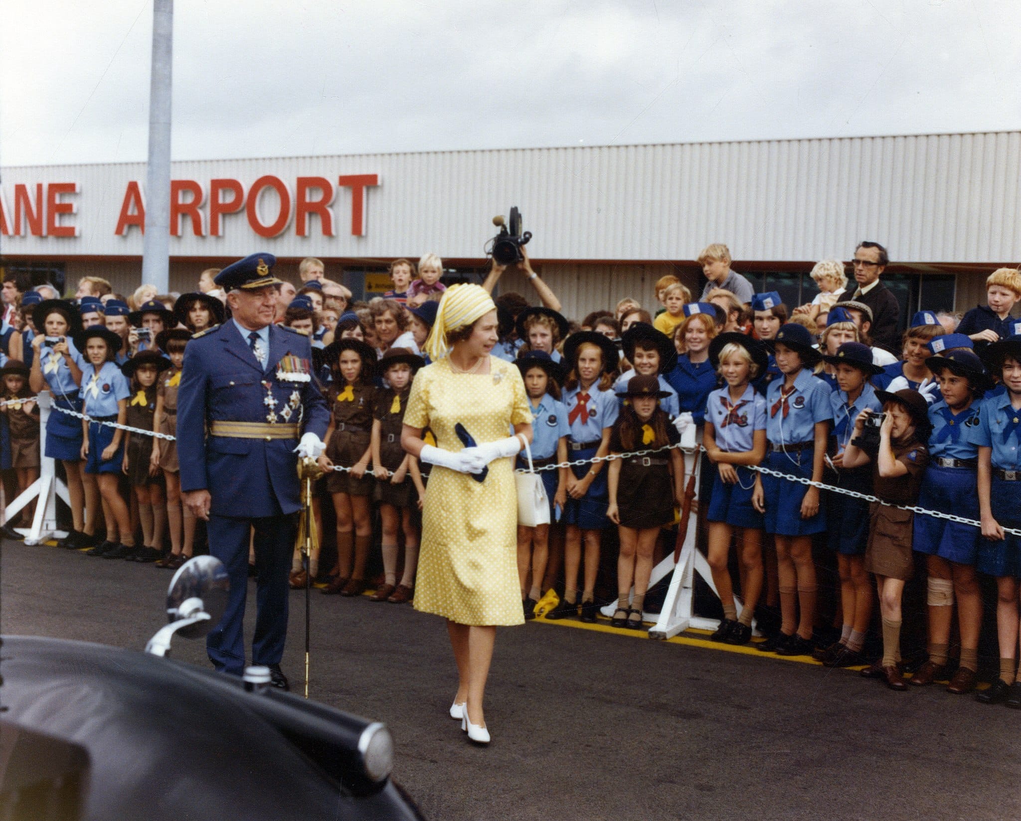 did the queen visit australia in 1977