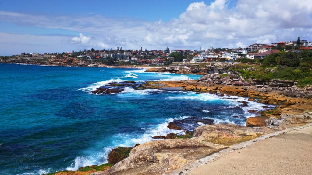 This Mysterious Beach In Sydney Only Appears Every Seven Years