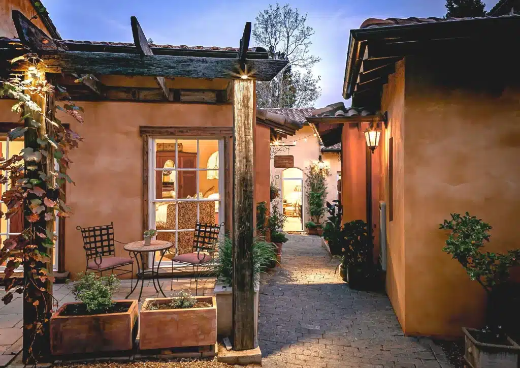 This Dreamy Italian Village Is Just A 45-Minute Drive From Sydney
